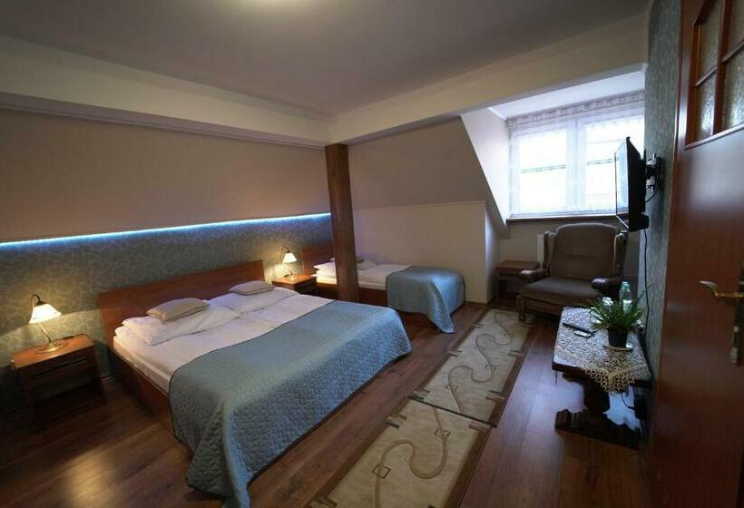 فندق صغير Dworek Biała Dama