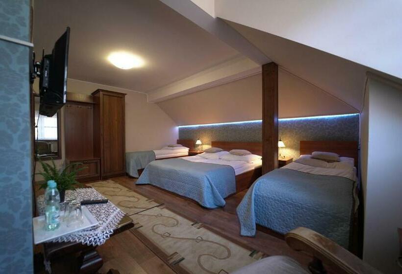 فندق صغير Dworek Biała Dama