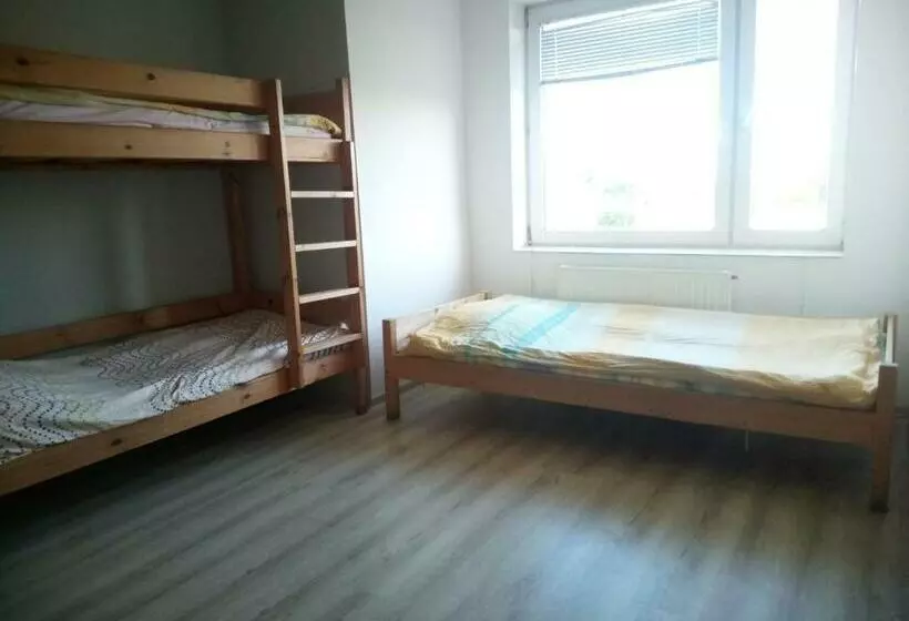 ユースホステル Noclegi Przy Szpitalu