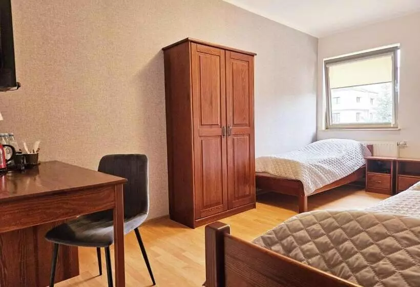 هاستل Restauracja Hotel Przystan