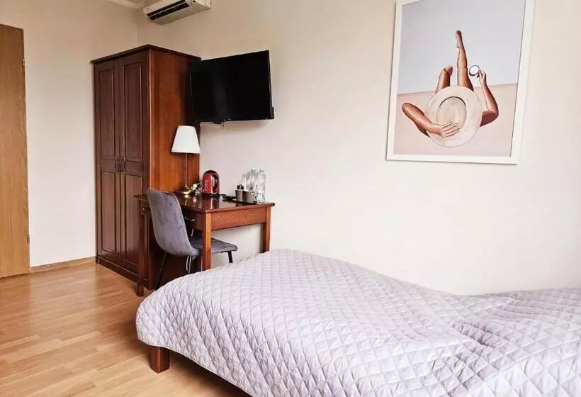 هاستل Restauracja Hotel Przystan
