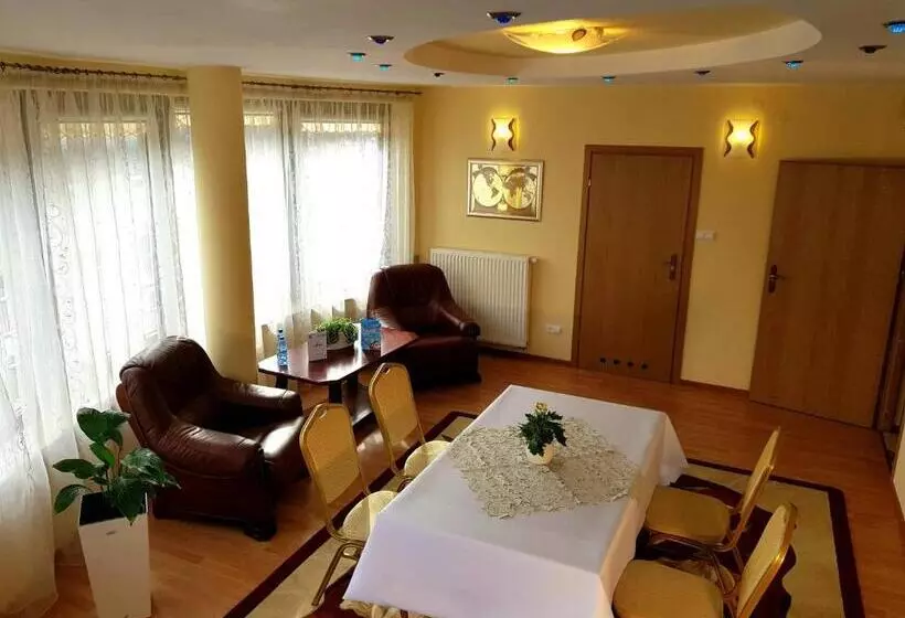 هاستل Restauracja Hotel Przystan