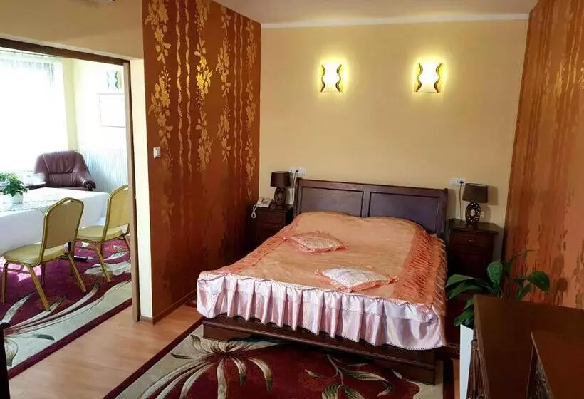 هاستل Restauracja Hotel Przystan