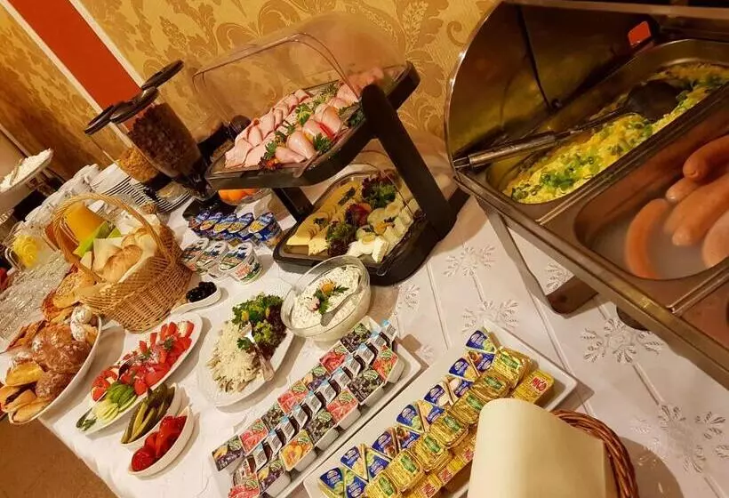 هاستل Restauracja Hotel Przystan