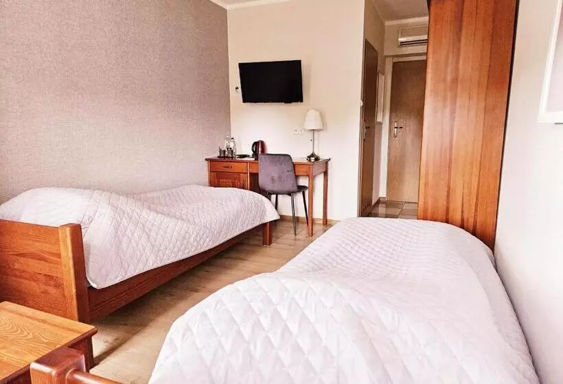 هاستل Restauracja Hotel Przystan