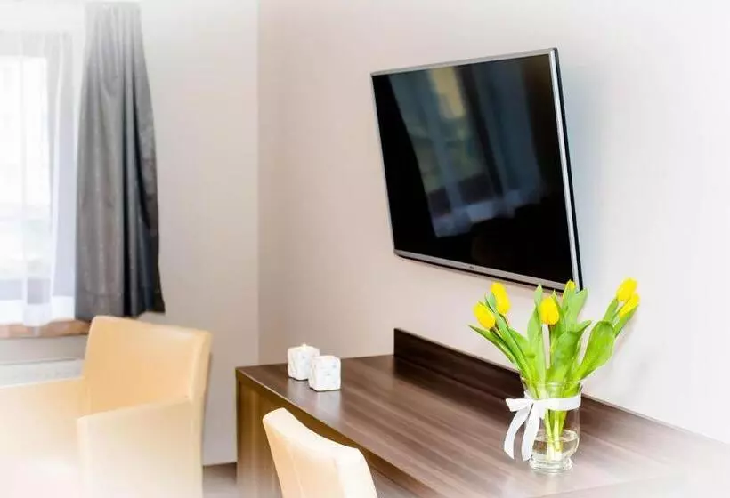 Aamiaismajoitus (B&B) Apartamentowiec Kuźniar