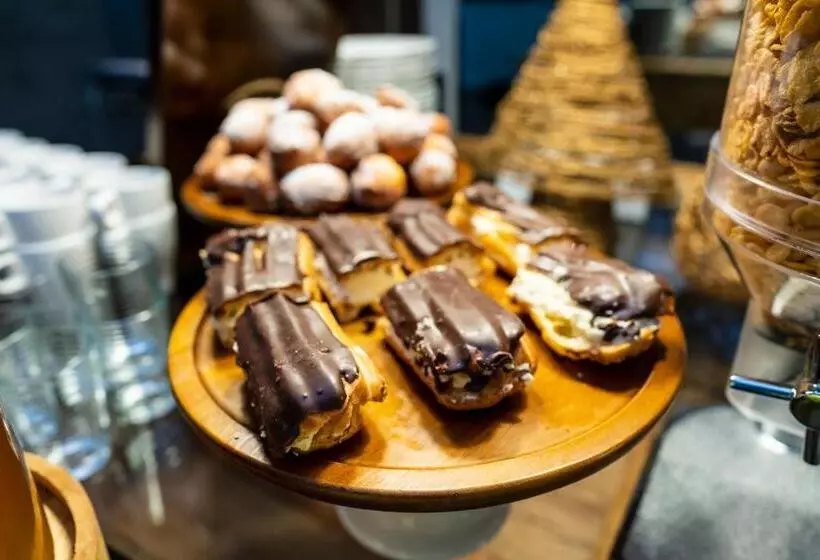 Aamiaismajoitus (B&B) Apartamentowiec Kuźniar