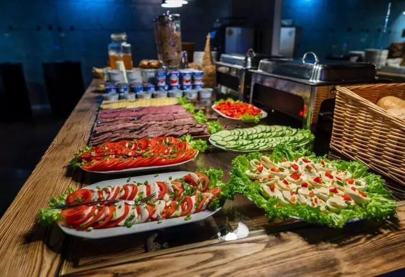 Aamiaismajoitus (B&B) Apartamentowiec Kuźniar