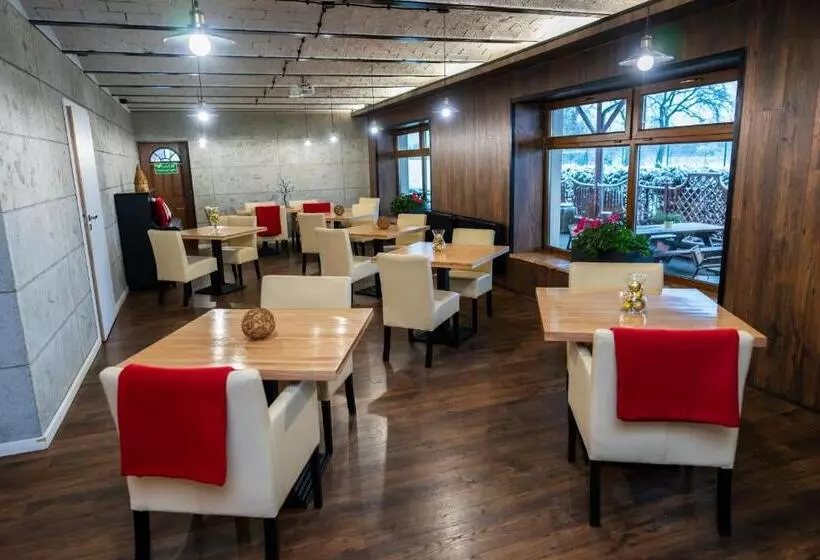 Aamiaismajoitus (B&B) Apartamentowiec Kuźniar