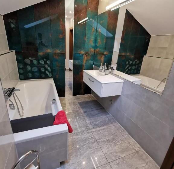 민박 Paula Wellness & Spa