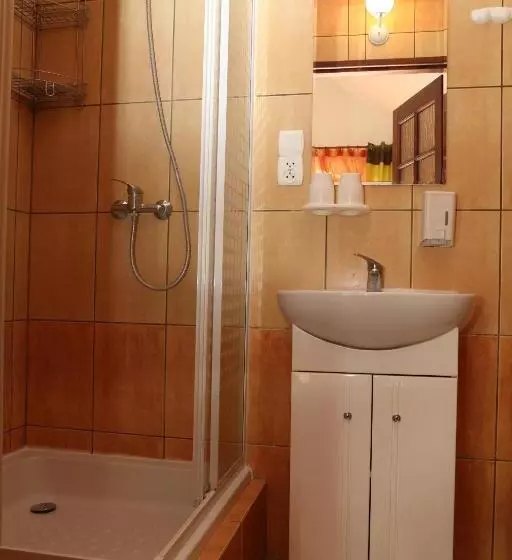 Aamiaismajoitus (B&B) Rezydencja Nad Wigrami Standard & Comfort Rooms