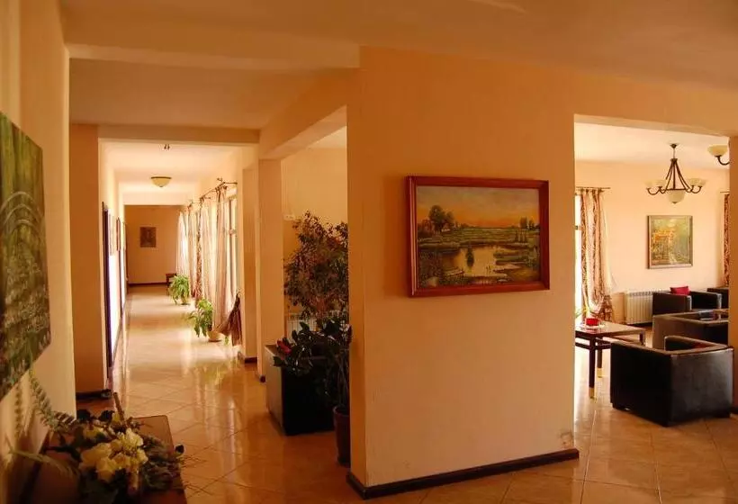 Aamiaismajoitus (B&B) Rezydencja Nad Wigrami Standard & Comfort Rooms