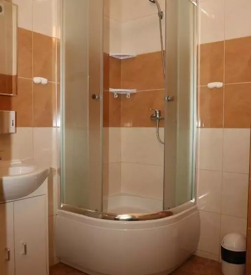 Aamiaismajoitus (B&B) Rezydencja Nad Wigrami Standard & Comfort Rooms