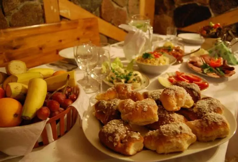 Aamiaismajoitus (B&B) Rezydencja Nad Wigrami Standard & Comfort Rooms