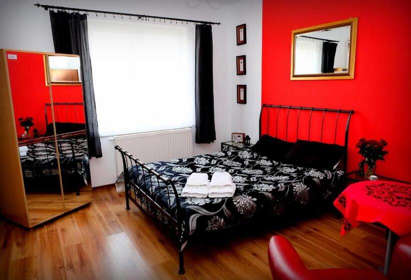 Bed and Breakfast Rezydencja Rowita