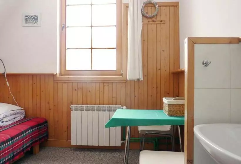 Aamiaismajoitus (B&B) Willa Litka