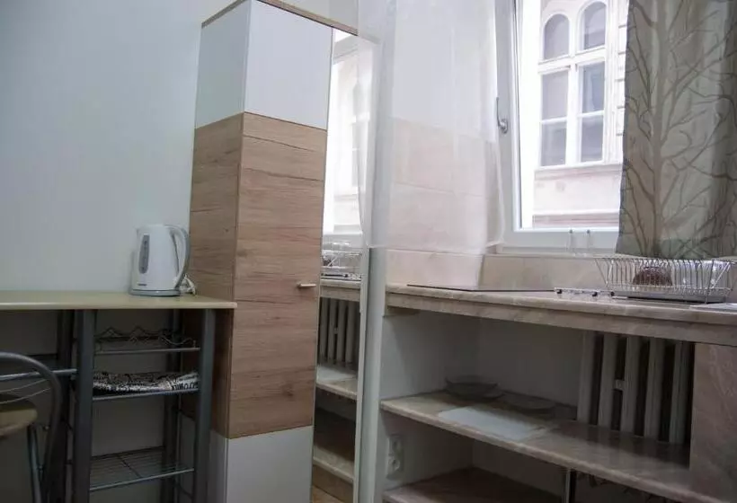 Hostelswidnicka24