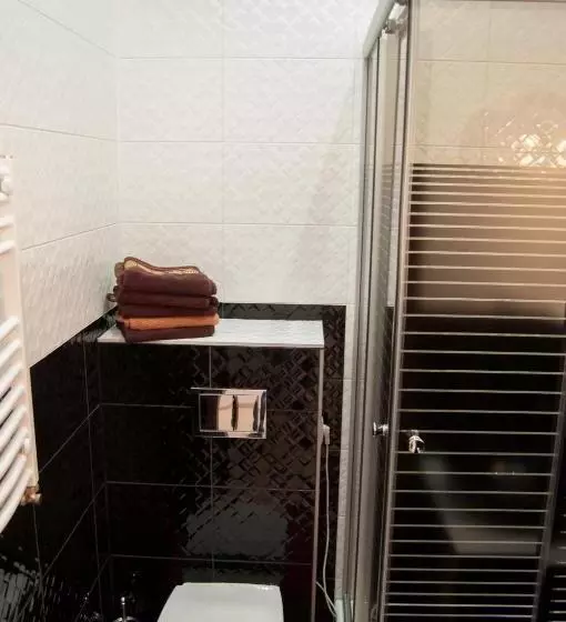 Hostelswidnicka24