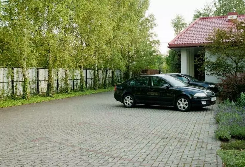 هتل Flora