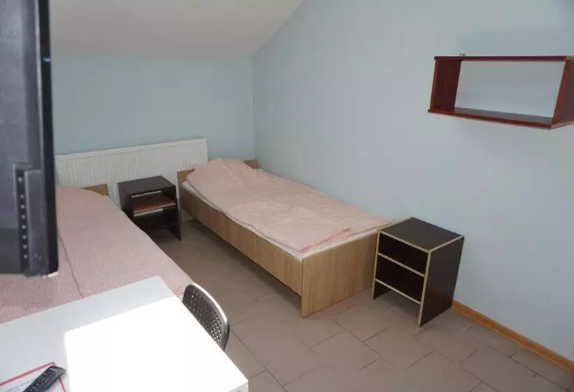 ホテル Kwatery Pracownicze