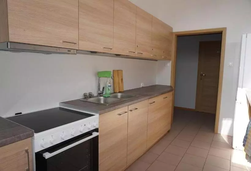 ホテル Kwatery Pracownicze