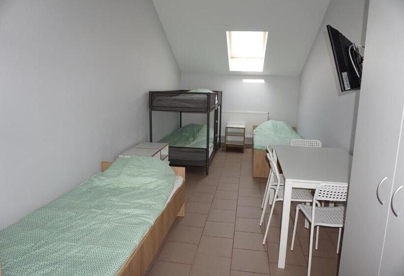 酒店 Kwatery Pracownicze