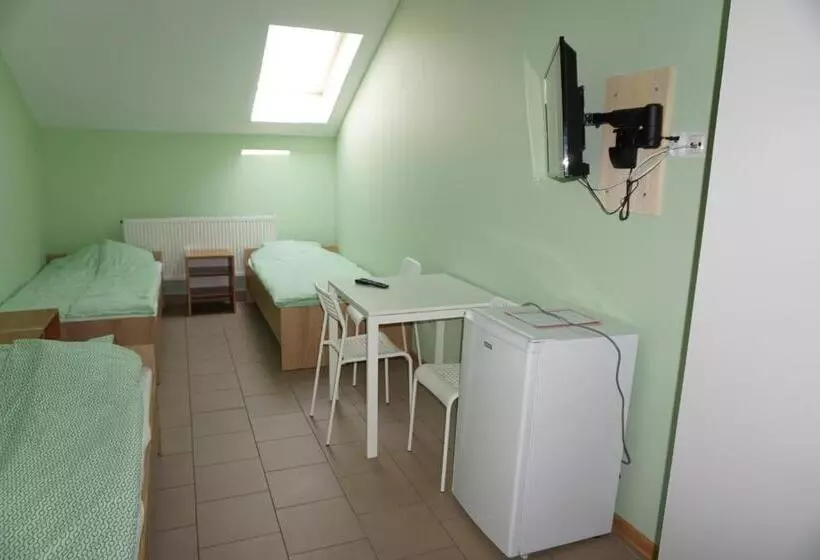 ホテル Kwatery Pracownicze