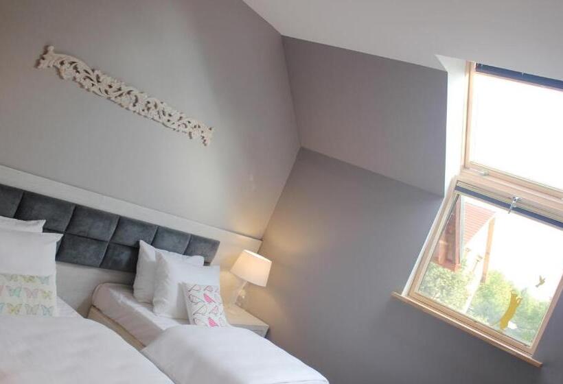 ホテル Legnicki & Restauracja