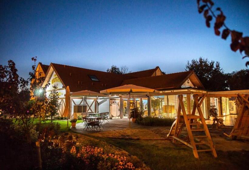 ホテル Legnicki & Restauracja