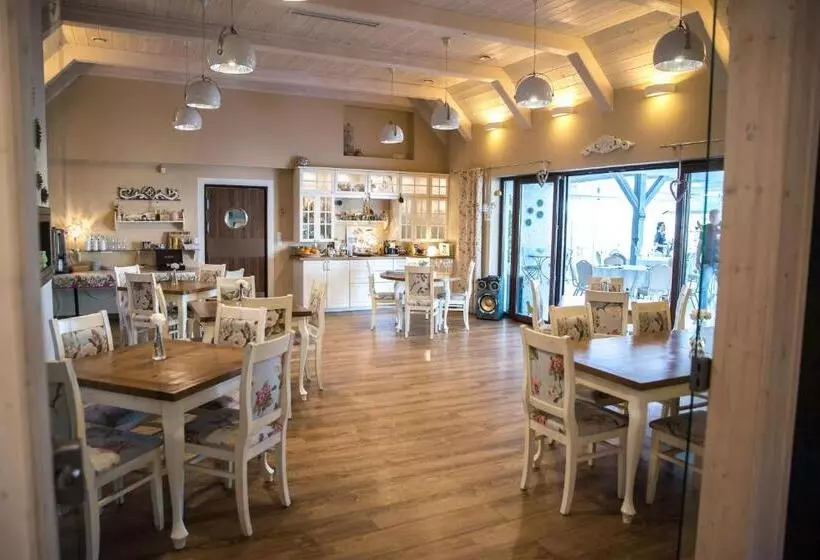 ホテル Legnicki & Restauracja
