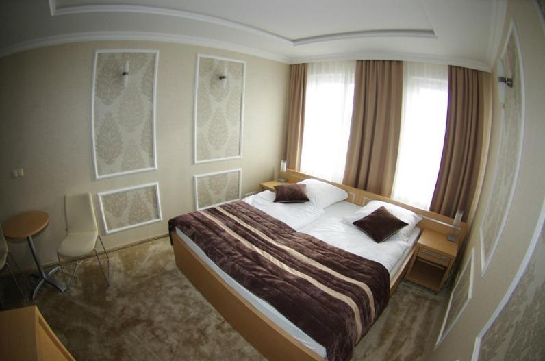 酒店 Pod Złotą Koroną