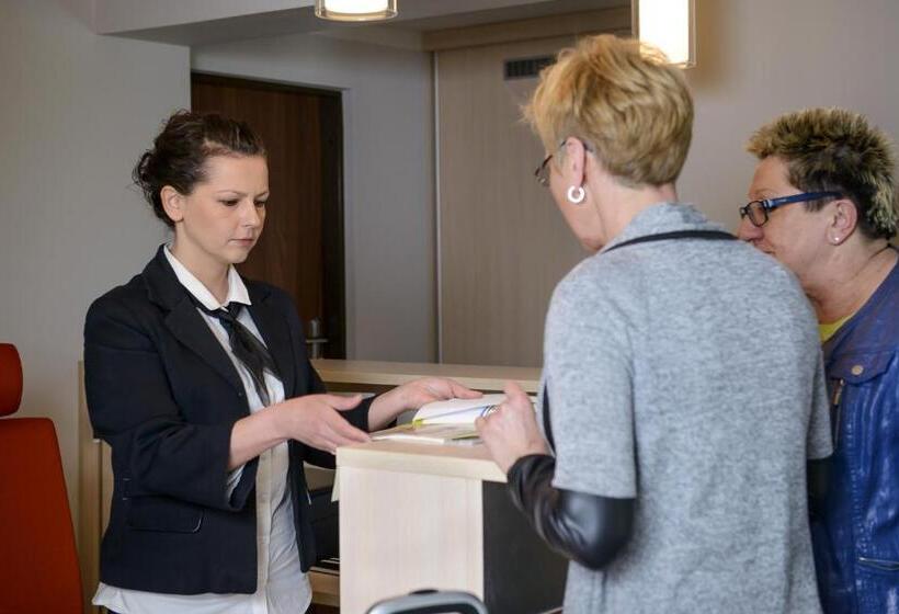 בית מלון כפרי Trojan