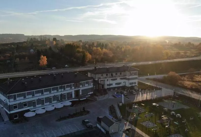 هتل Wiki Sanok Events & Bowling