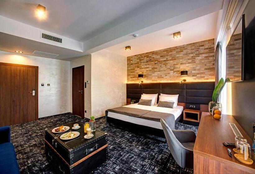 호텔 Wiki Sanok Events & Bowling