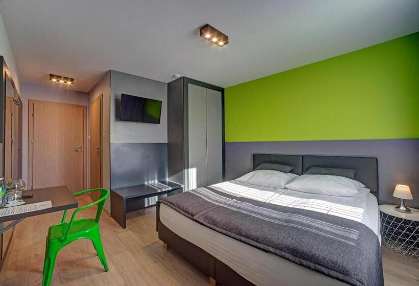 호텔 Wiki Sanok Events & Bowling