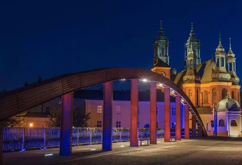 Opera Hostel