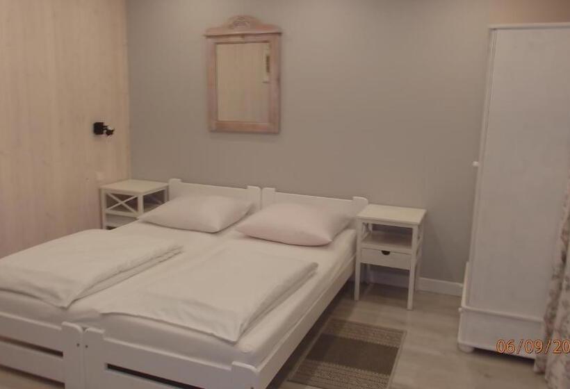 펜션 Villa Pod Orzechem W Zaniemyślu