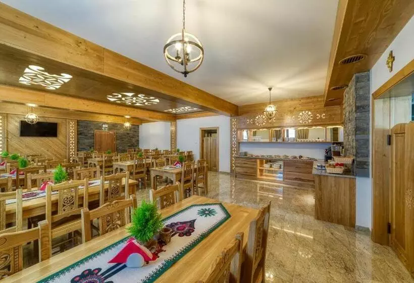 Aamiaismajoitus (B&B) Góralski Dworek