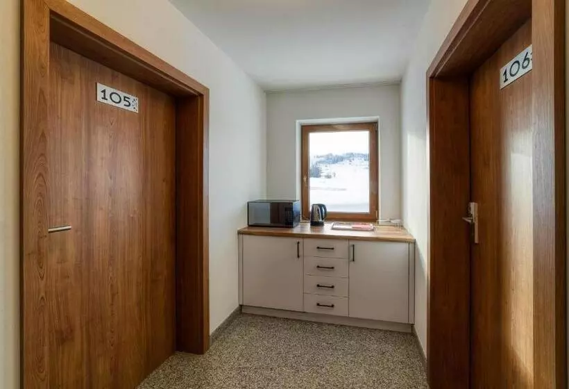 Aamiaismajoitus (B&B) Góralski Dworek