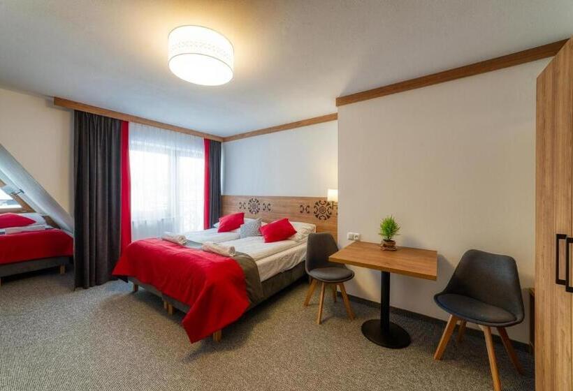 تختخواب و صبحانه Góralski Dworek