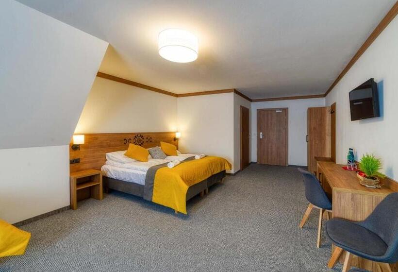 تختخواب و صبحانه Góralski Dworek