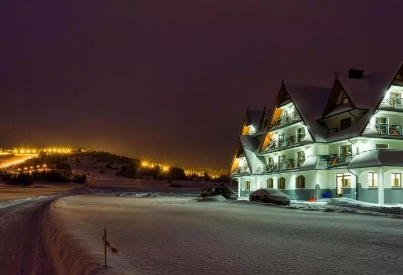 Aamiaismajoitus (B&B) Góralski Dworek