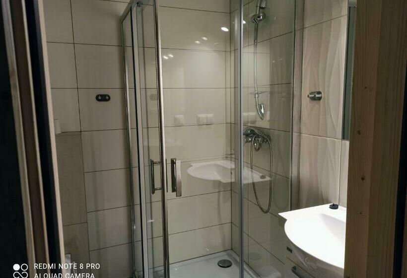 Aamiaismajoitus (B&B) Pokoje Gościnne Duda