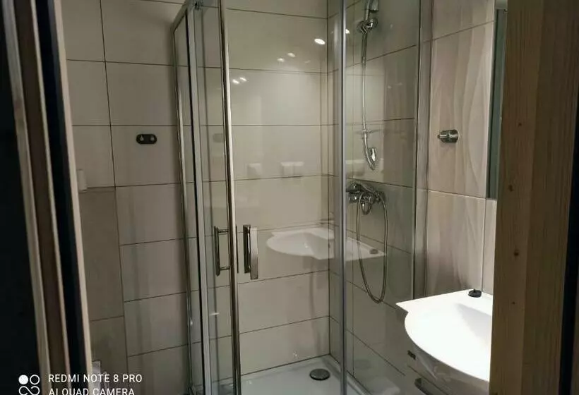 Aamiaismajoitus (B&B) Pokoje Gościnne Duda