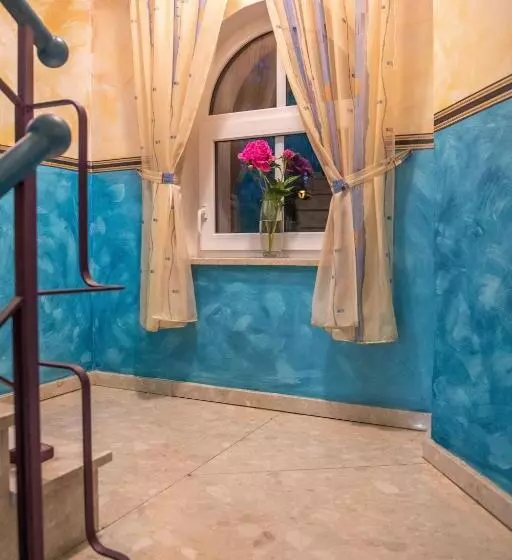 Aamiaismajoitus (B&B) Willa Alexander