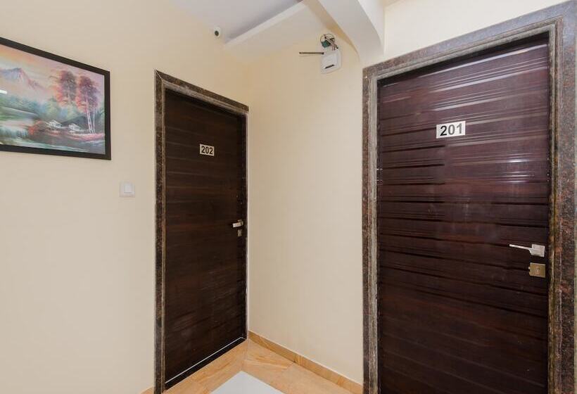 호텔 O Alfa Grand Near Chhatrapati Shivaji International Airport