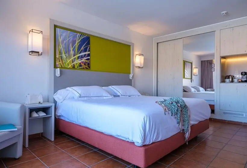 Oassium Hotel at Estival Park - Adults Only