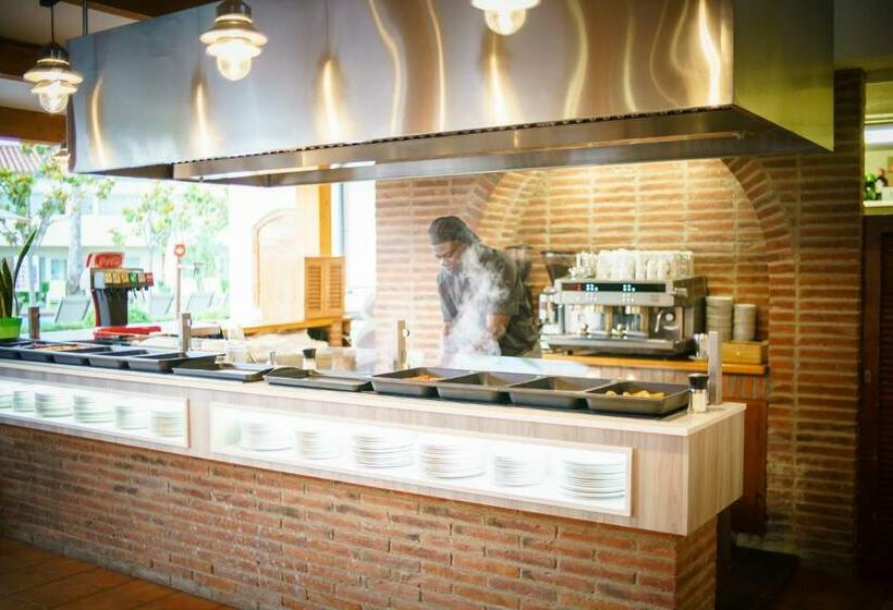 Oassium Hotel at Estival Park - Adults Only