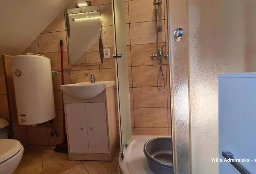 Majatalo Willa Admiralska