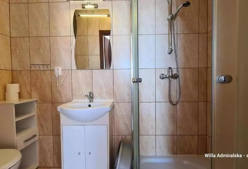 Majatalo Willa Admiralska